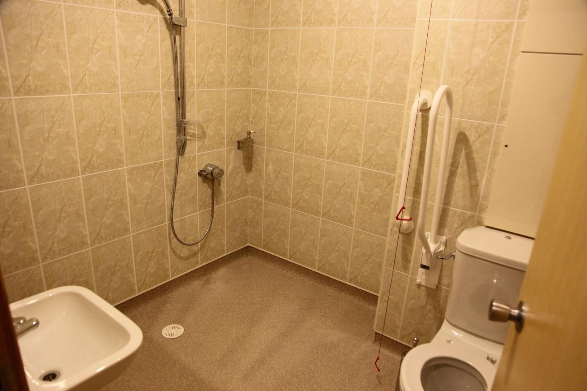 Cambridge Hotel 3*