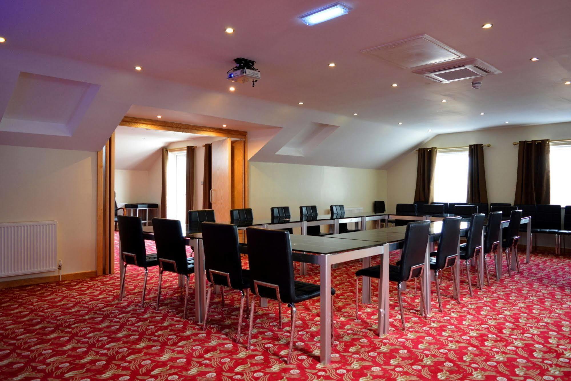 Cambridge Hotel