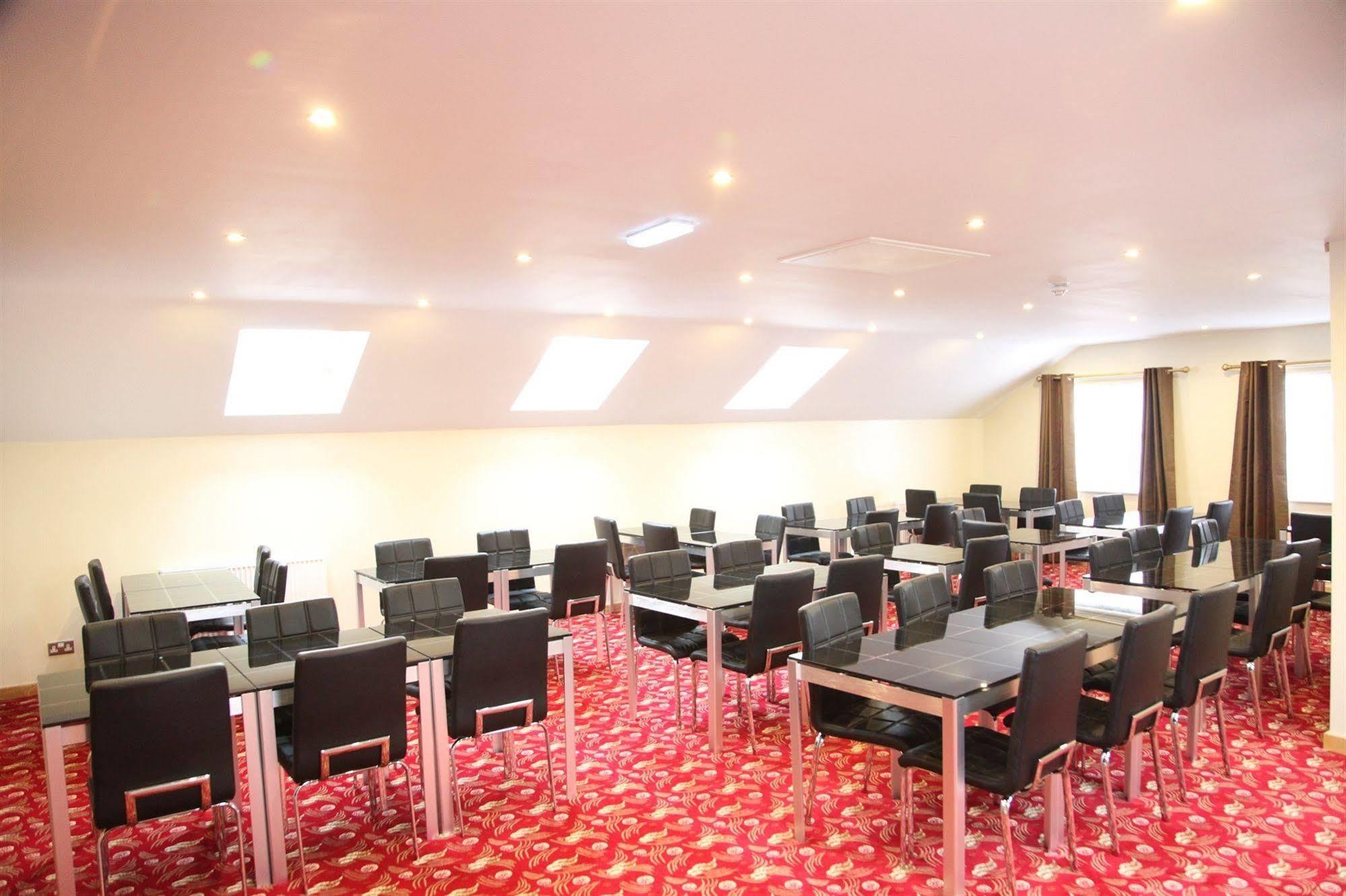 Cambridge Hotel Huddersfield